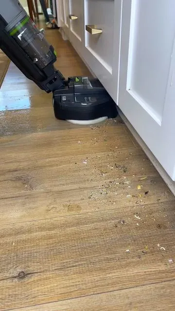 My floors were nasty before using this #tiktokshopcreatorpicks #DealsForYouDays #bissellclean #mopvacuum #floorcareessential 