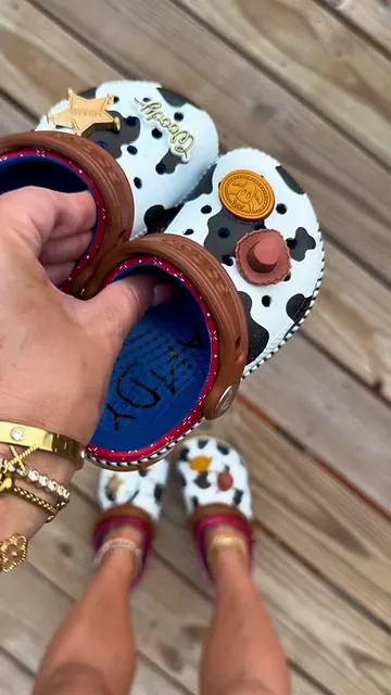 Woody Crocs 🤎🐴 #crocs #toddlercrocs #kidscrocs @Crocs 