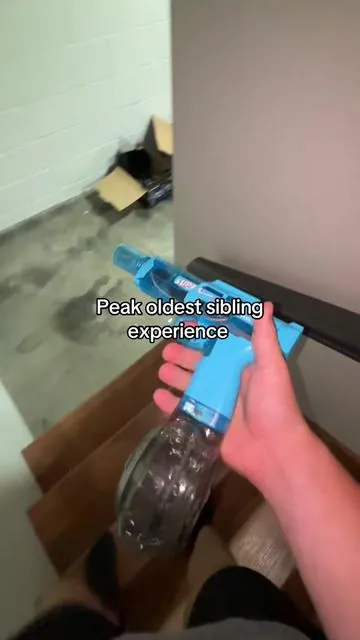 Ts so fun#viral #fyp #summervibes #blowthisup #watergunfight 