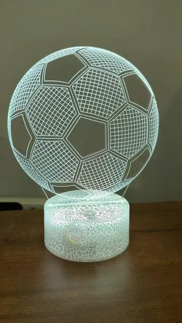 Esta lámpara en forma de balón es lo que todo amante al futbol necesita súper linda #futbol #balon #dealsforyoudays 
