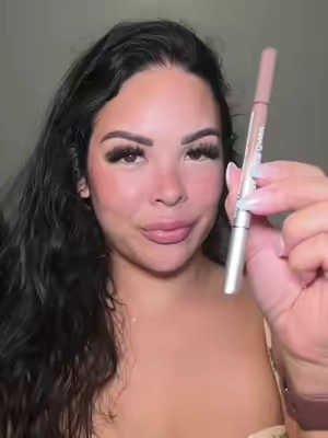 #makeuptutorial #eyebrowtutorial #eyebrows #eyebrowshaping #eyebrowsonfleek 