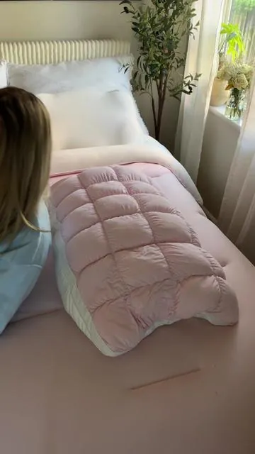 it’s like melting into a giant cold marshmellow 😴☁️