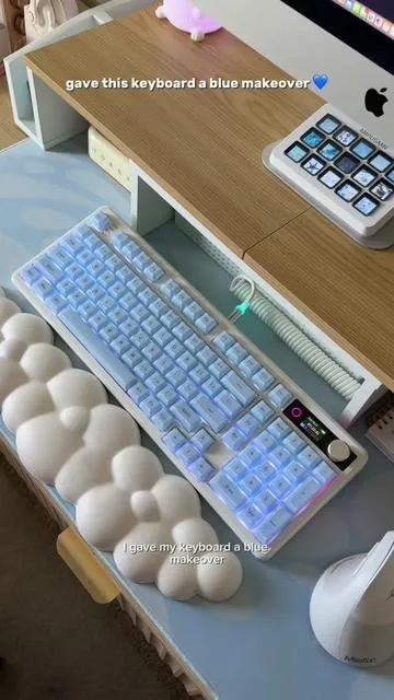 a blue 💙 keycap swap on a creamy keyboard from @Epomaker Keyboard #epomaker #creamykeyboards #keyboards 