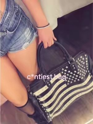 so cute in a non patriotic way 😩#swag #dufflebag #fashiontiktok #fashionaccesories #streetwear 
