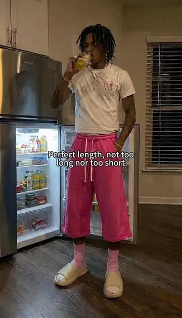 I'm not allowed. You still don't know these pants. #capris #croppedpants #longshorts #streetwear #mensstyle