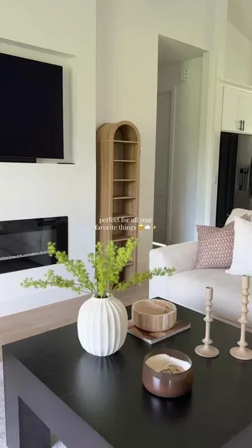 This bookshelf is so pretty, sturdy & now it’s on SALE!! 😮‍💨  #homedecor #dealsforyoudays #cozyhome #bookshelfstyling #cozyhome 