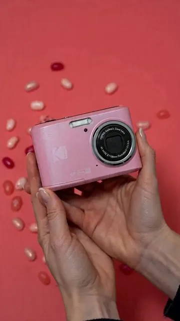 STOP SCROLLING 🍑 This pink Kodak camera is *chef's kiss* 16MP quality + full HD video! 📸 #KodakCamera #PinkCamera #DigitalCamera #TikTokMadeMeBuyIt #CameraLovers