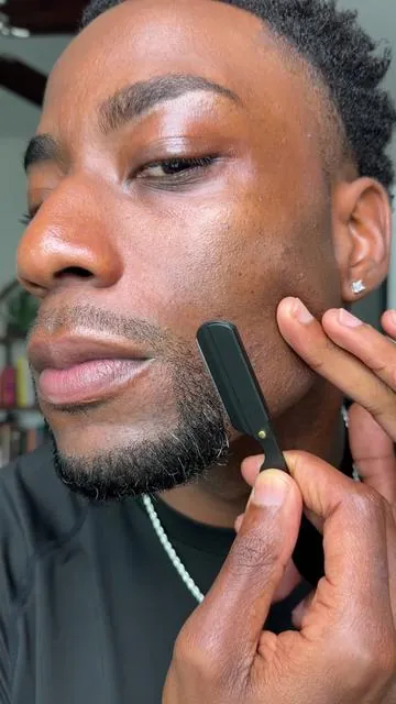 This razor just fired my barber. 💈 #mensgrooming #shaving #lineup #barber 