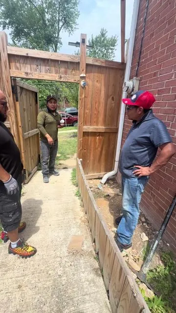 Una máquina para abrir agujeros para un deck #tiktokshop #herramientas #Construcción #freming 