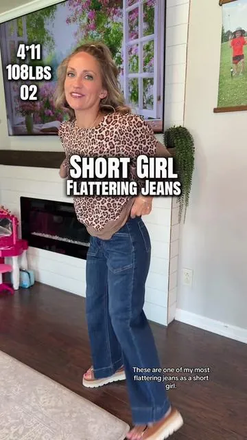 The flattering style on so many body types! @CICY BELL #dealsforyoudays #cicybell #petite #petitefashion #jeans 