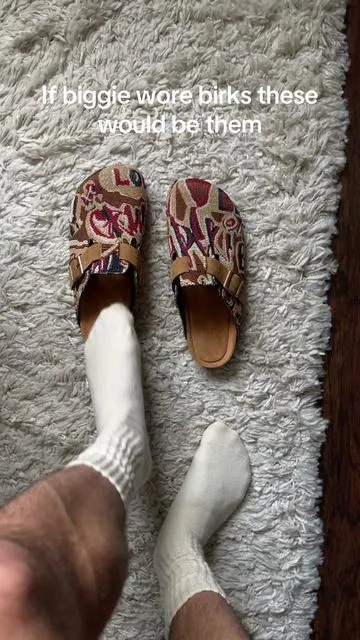 I didn’t even notice it says “lol ok” stay true to size #mensfashion #dealsforyoudays #clogs 