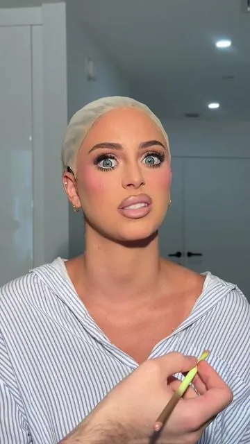 Glam sessions be like…. 💚#boomkackmua #madebymitchell 