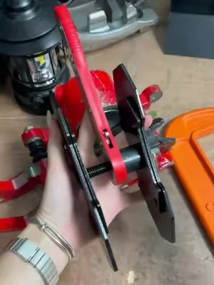 Working smartly with tools can help you replace the brake pads faster without injury and effort! Click the link above to get your lowest discount.#DIY #tool #tiktokshop #fyp #dealsforyoudays 
