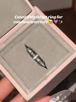 Relieve anxiety 🥹🥹💍💍#anxietyrelief #rotation #anxietyring #foryoupage #jewelry d