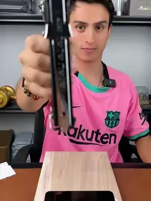 Actualice su defensa de pantalla 🛡️ Resistente a los arañazos y al desgaste, sensación suave, y todavía está como nuevo después de mucho tiempo.#tiktokshop #iphone #fyp #Transformersprotectivefilm 