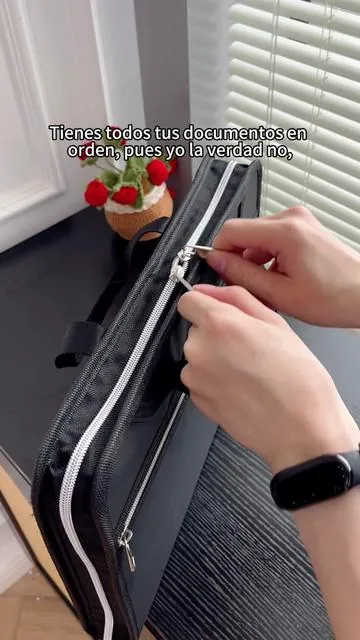 Ignífugo ✅ Impermeable ✅ Organizado ✅ Estas carpetas etiquetadas mantienen todos tus documentos importantes seguros y fáciles de encontrar. Pedí tres para que cada uno de mis hijos tenga la suya cuand#DealsforYouDays#TikTokShopDealsforYouDays