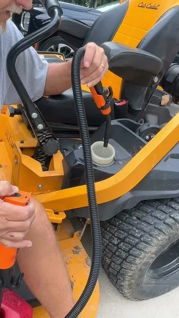 summerwins ANSE Type-C Rechargeable Portable Fuel Transfer Pumps, 2.7 GPM flow rate, leak-proof design, equipped with a 6000mAh rechargeable battery, stops working when charging, suitable for gasoline, light oil, and non-potable water, fuel-powered tools ##DealsForYouDays##fathersday##SummerWins##fuelpump##transferpump