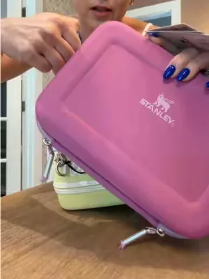 It’s time to stock up on lunch boxes for back to school! #lunchbox #stanley #dealsforyoudays #summerwins #backtoschoolshopping @Stanley 1913 