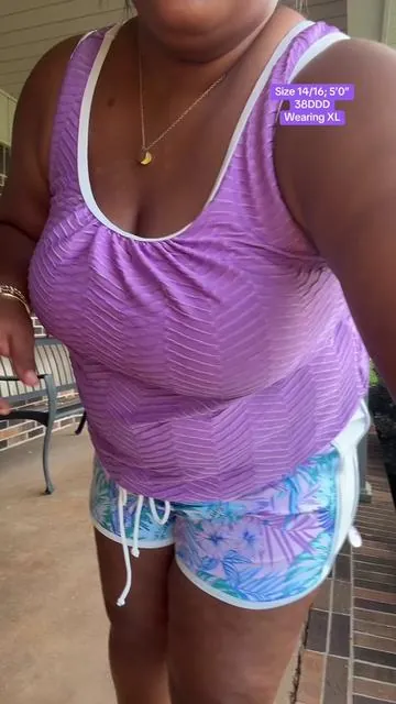 Looks like a tank top and running shorts. Stretchy and comfortable. Nothing is tight or clinging. Perfect for the days that you don’t want to wear a swimsuit. I am in a size XL. #dealsforyoudays #summerwins #tiktokshopcreatorpicks #tiktokshopsummerturnup #aidonger @Aidonger 