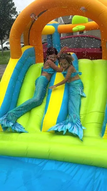 IN LOVEE 😍🥰 #mermaid #viral #mermaidtail #girlmom #tiktokshop 