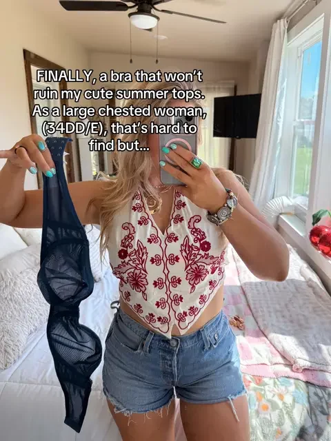 This strapless minimizer bra from HSIA stays in place, can be worn with or without straps, and comes in tons of colors and sizes 🩵 #hsiabra #bra #straplessbra #tiktoksummerturnup #dealsforyoudays @Hsia-Bras 