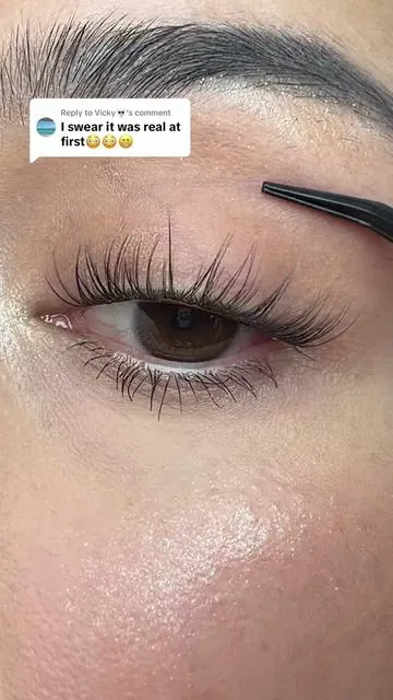 Replying to @Vicky💀 yess they do look real  🙌🏼 #naturallashes #eyelashes #fypシ゚viral #tiktokshopstockup #DealsForYouDays 