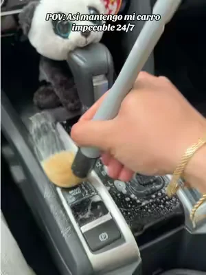 Por fin encontré un limpiador que puedo utilizar en todo mi carro y hasta en mi casa! #chemicalguys #cardetailing #allinonecleaner #newcar #cardetailingproducts 
