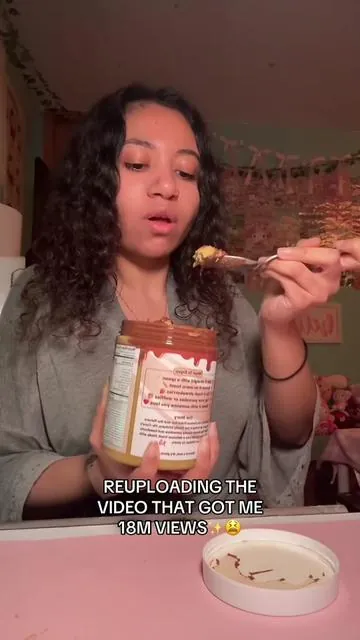 Let’s see if it pops off again 🤷🏽‍♀️ #fyp #tiktokshop #freesample #dubaichocolate 