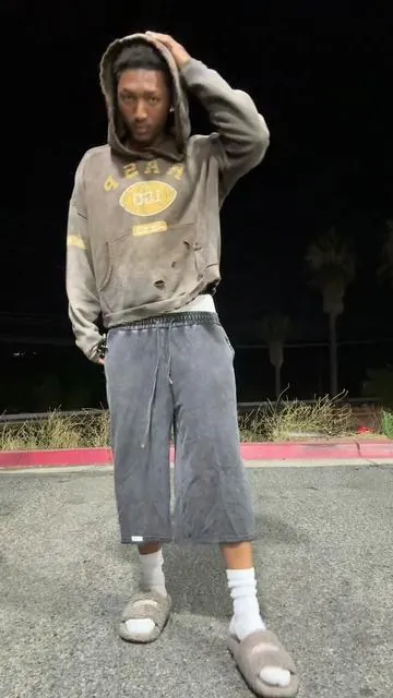 7652856642865827102
