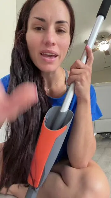 Mopa - Coleto- Trapeador - Fregona - Lampazo  . Jaja como más le conocen?? . Es lo máximo este 🤩 . #trapeador #coleto #mopa #trapeadorviral #viral 