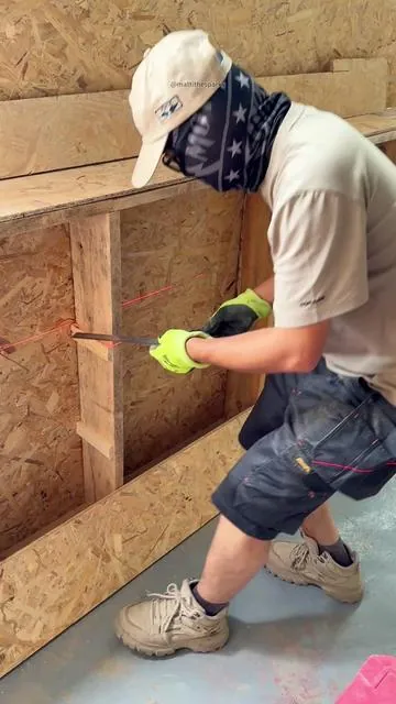 Every Carpenter Needs This Framing Square Hack 🔥#dealsforyoudays #fathersdaygift #drywalltools #diy #tooltok 