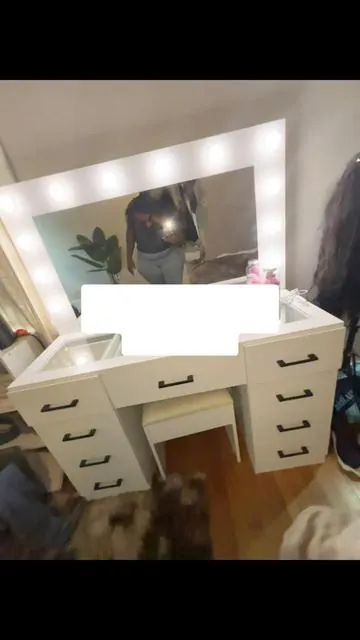 If you’re ISO a more storage of a vanity, get this vanity/dresser combo!! The space is insane but being able to see thru that glass top is the best part 😍😍 You literally can’t go wrong with this! #fyp #vanitydesk #tiktokshop #deena 