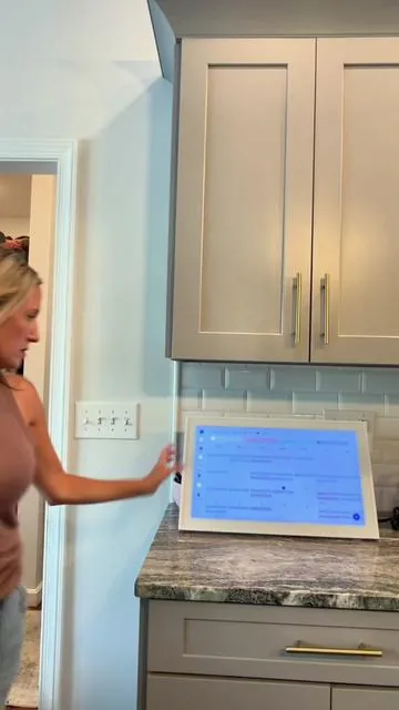 You’re about to take your family to a whole new level of organization with this #creatorsearchinsights #digitalcalendar #busymommeals #dealsforyoudays #summerwins 