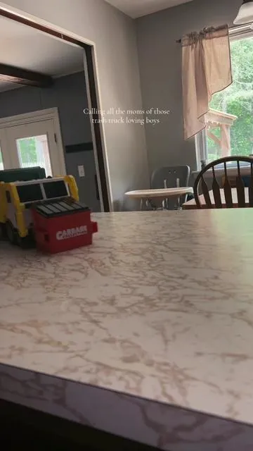 My son literally runs to the window every time the trash truck comes so when I saw this I knew it was an immediate buy #trashtrucktoy #trashtruck #kidswholovetrashtrucks #kidstoys #garbagetrucktoy 