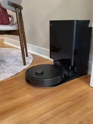 The Roborock Qrevo Series is basically a little cleaning assistant living in your house 🤖🧼 ✨ 10,000Pa powerful suction to grab dirt, crumbs, pet hair & everyday messes ✨ Vacuums AND mops your floors ✨ Automatically washes its own mop pads ✨ Self-dries the mop to help prevent odors & bacteria buildup ✨ Self-empties the dustbin so you’re not constantly cleaning it out ✨ Refills its own water tank ✨ Lifts the mop 10mm so it avoids dragging wet pads across carpets ✨ Smart obstacle avoidance to navigate around furniture, cords & everyday clutter. #summerwins #dealsforyoudays #roborock #vacuummop 