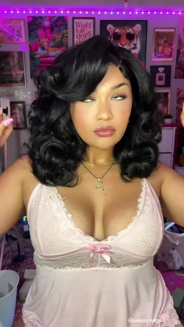 @FRODIO this is definitely one of my favorite glueless wigs!! #frodiohair #gluelesswigs #bodywavewigs #yakihair #dealsforyoudays 