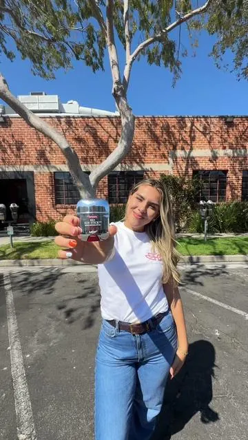Con nuestro protector solar este verano tu piel tendrá  la mejor protección! Únete ya a nuestro MEGA LIVE y ordena el tuyo 
