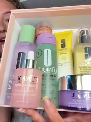 @Clinique @Clinique Store  #clinique #cliniquedfydchallenge #skincareroutine #skincarebundle #matureskincare 