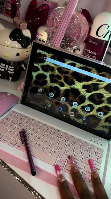 ofc I want a tablet bundle in PINK! 🤩📱🎀 #tablet #tabletbundle #androidtablet #tabletforkids  #techtok 