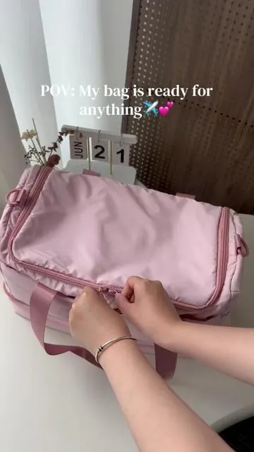 My go to travel bag for every flight ✈️#traveltiktok #travellife #travelbag #carryonbag #dealsforyoudays 