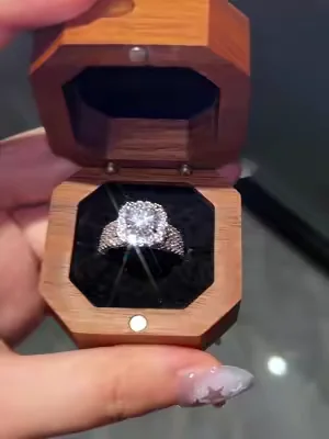 The ring my friends keep asking me about #rings #engagementring #travelring #jewelry #giftguide 