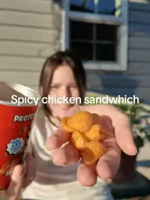 #chickensandwhich #proteinsnack #healthysnacks #noseedoilschips #roguesnacks