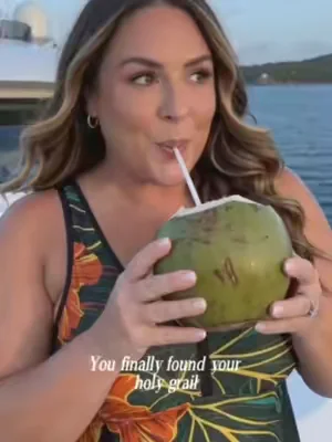 adjustable straps actually lift and hold.#DealsForYouDays #SummerWins #thememorialdays #hannanikole #tummycontrol #plussizefashion #quickdry #plussize #bikini #swimsuit #trip #vac