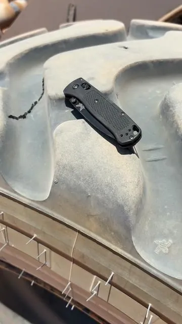 Bugout with Benchmade #knives #pocketknives #edcknife #edcgear
