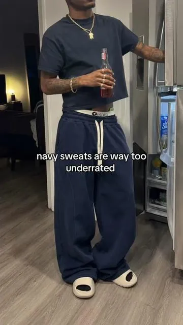 cleaner than black but still goes with everything #baggypants #baggysweats #sweatpants #fitcheck #streetwear 