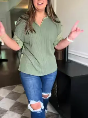 Love a cutie top that’s just an elevated basic for every day where that you could dress up or down! ##shirt##cuteshirt##easyootd