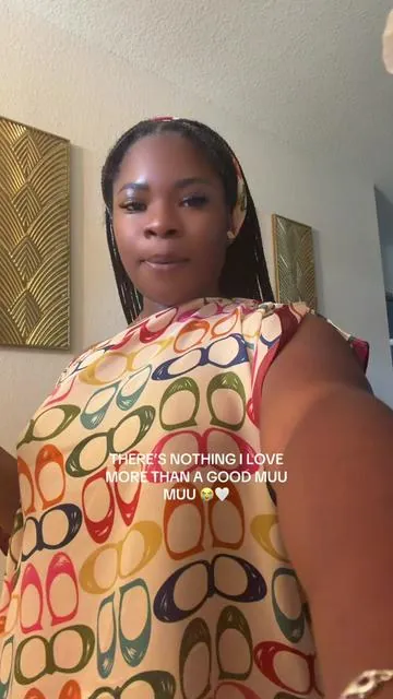 I don’t care what nobody say 😭🤍 give me a good muu muu, moisturized skin, and a matching scarf and I’m happy. Linked below ✨  #muumuu #richauntie #tiktokshopfinds #petitecurvy   