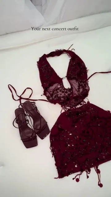 Perfect for fuerza Regida concert, or any other concert ♥️  Size small, weigh 140  #fuerzaregida #cuteset #concertoutfit #burgundy #concertootd 