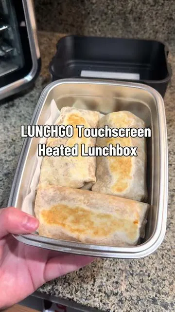 This is perfect for any one , must have if you're in the construction industry or have a partner that works outside and nowhere to heat up their food. I bought it for my hubby and definitely comes in clutch !! any worker honestly needs this no need to buy food everyday ! When you got food at home 🥪🥗🥙🌯🌮🍔10/10 #lunchbox #heatedlunchbox #lunchgo #lunchboxideas #lunchtime