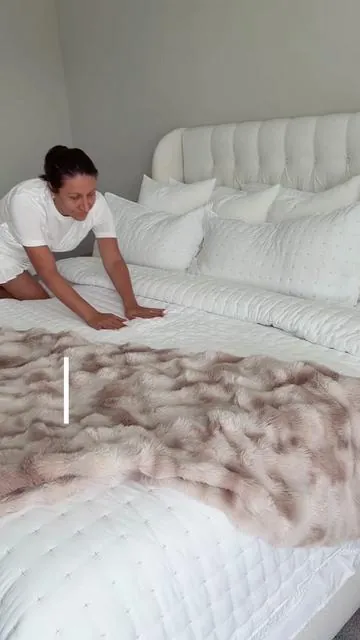 Extremely fluffy bedding is my non negotiable🌙✨☁️☁️ #bedding #beddingset #edredon 